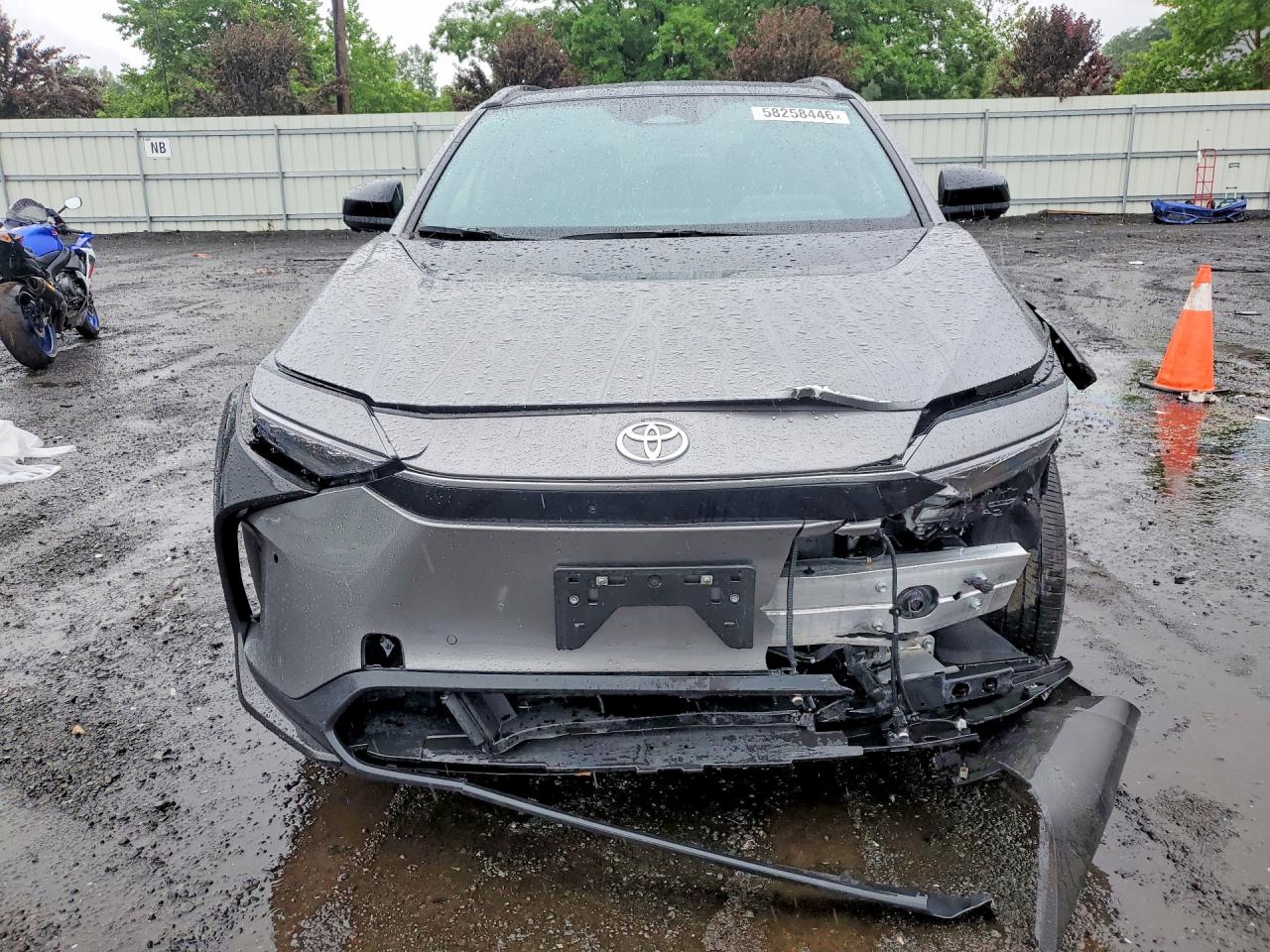 2024 TOYOTA BZ4X LIMITED — снимка 5