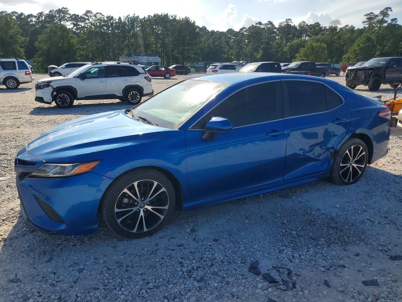 2020 TOYOTA CAMRY SE