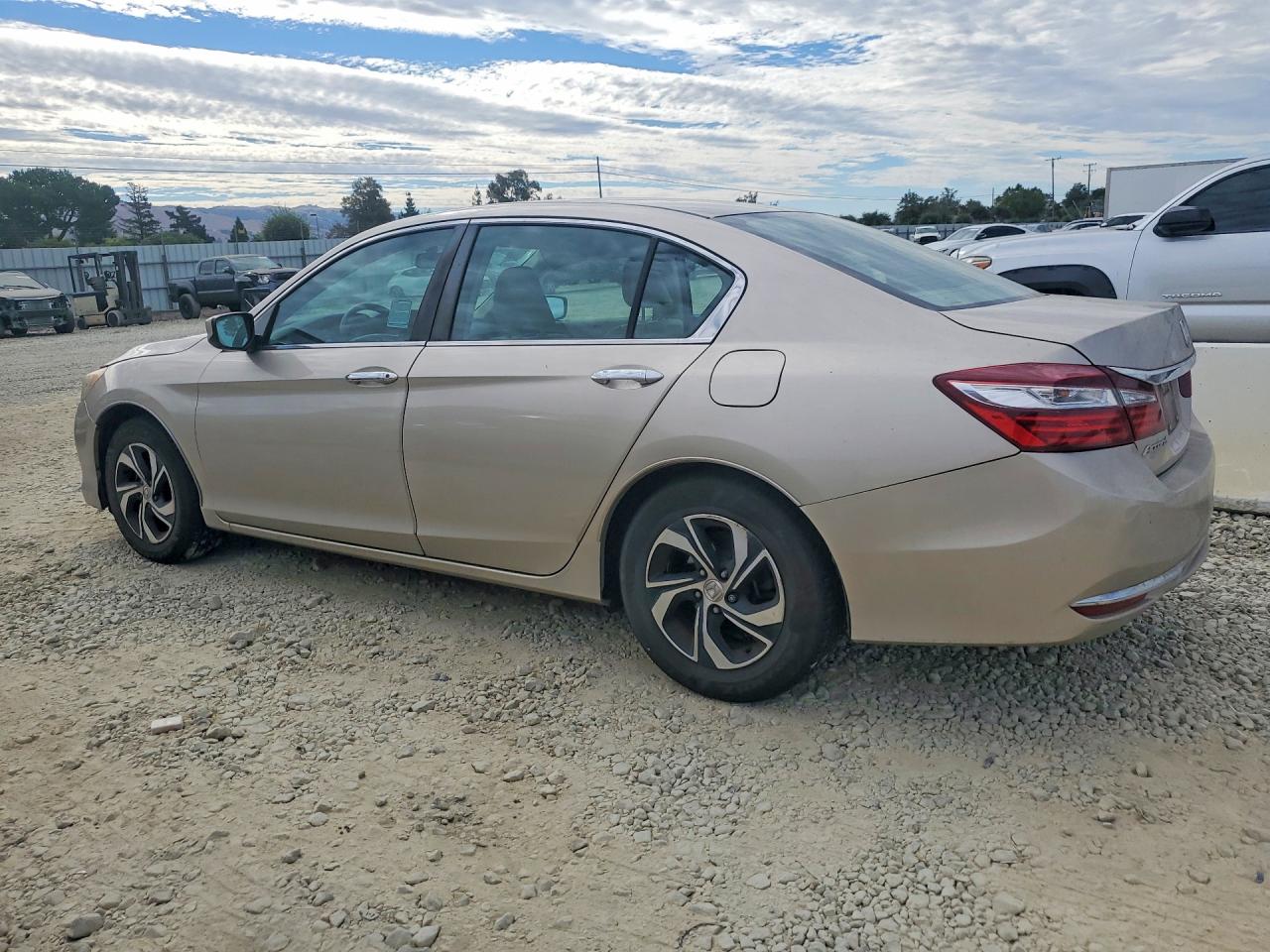2016 HONDA ACCORD LX — снимка 2