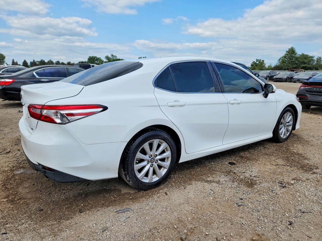 2018 TOYOTA CAMRY LE — снимка 3