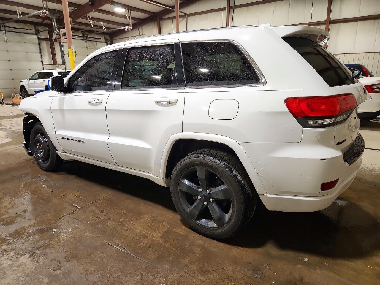 2015 JEEP GRAND CHEROKEE LAREDO — снимка 2