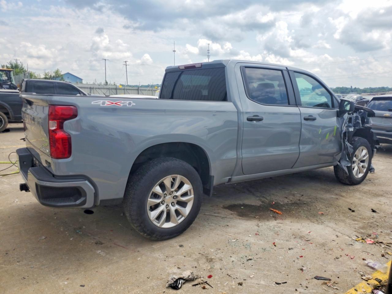 2024 CHEVROLET SILVERADO K1500 CUSTOM — снимка 3