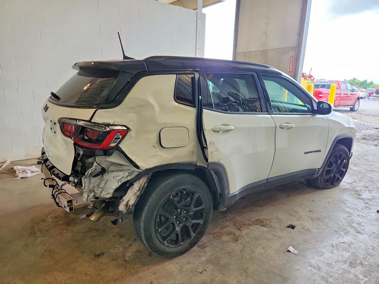 2024 JEEP COMPASS LATITUDE — снимка 3