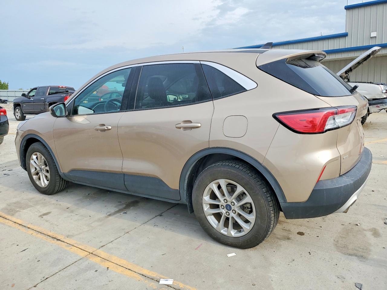 2020 FORD ESCAPE SE — снимка 2