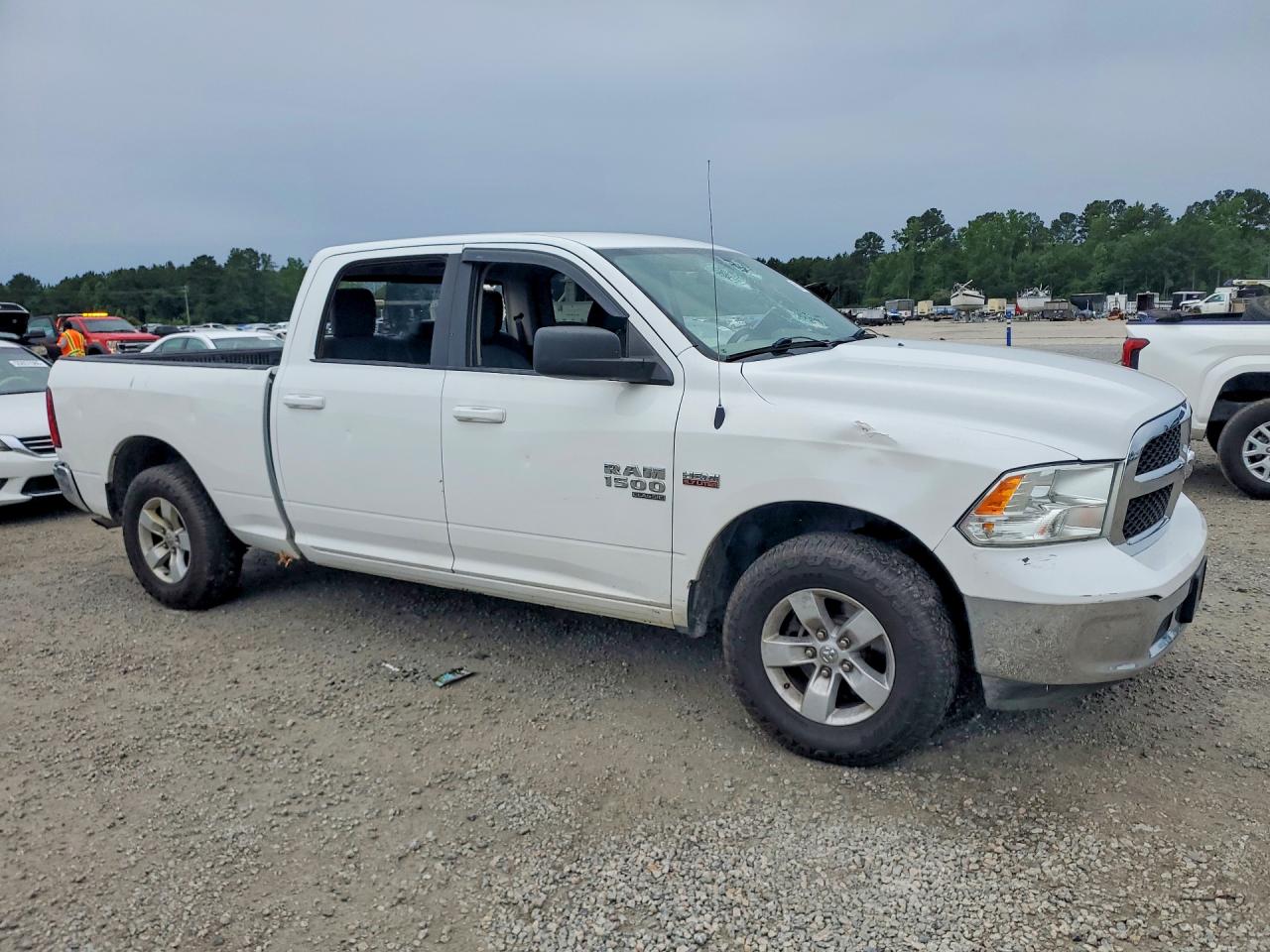2019 RAM 1500 CLASSIC SLT — снимка 4