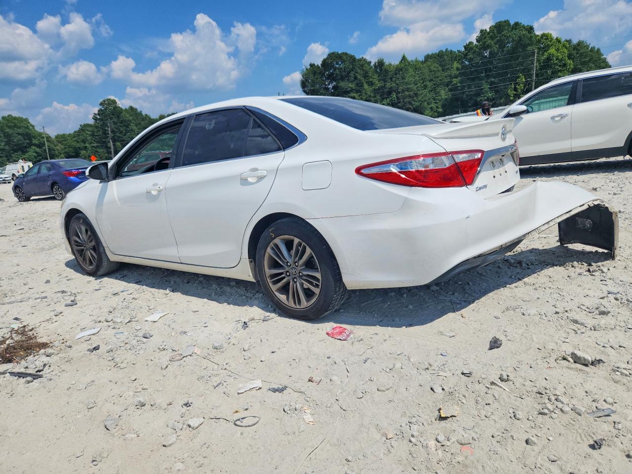 2015 TOYOTA CAMRY SE — снимка 2
