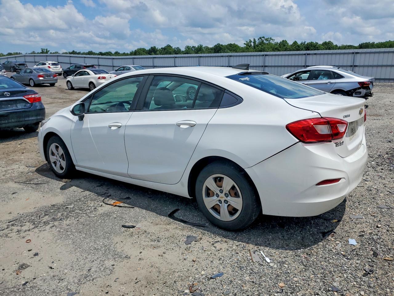 2018 CHEVROLET CRUZE LS — снимка 2