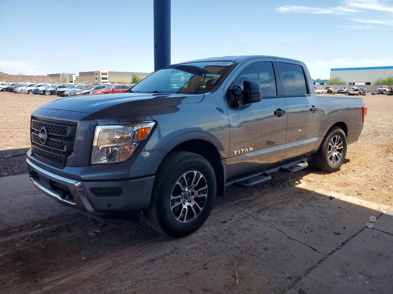 2024 NISSAN TITAN SV