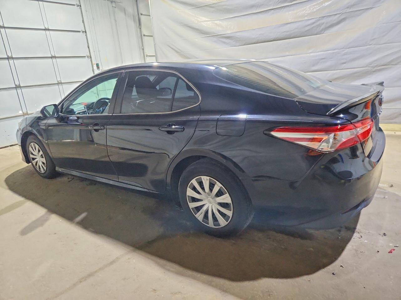 2018 TOYOTA CAMRY L — снимка 2