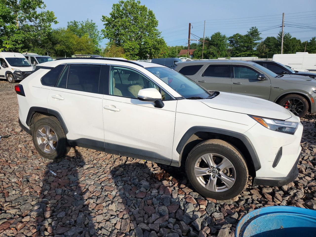 2022 TOYOTA RAV4 XLE — снимка 4