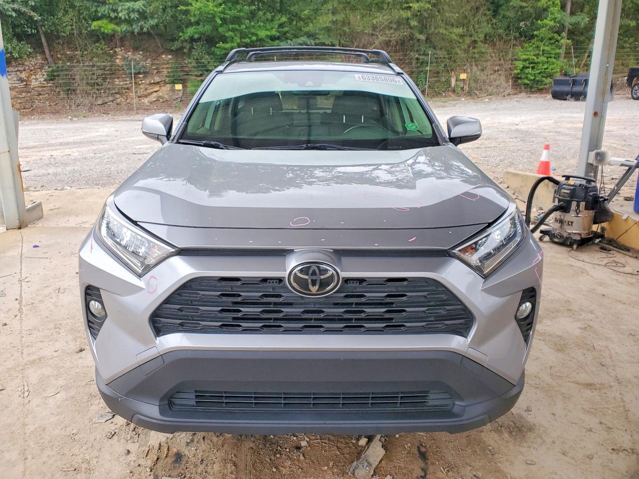 2020 TOYOTA RAV4 XLE — снимка 5