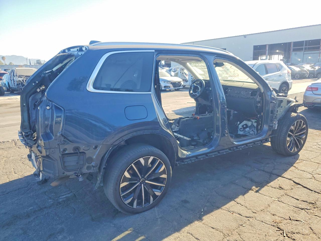2025 VOLVO XC90 ULTRA — снимка 3