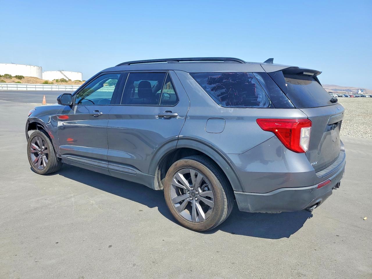 2022 FORD EXPLORER XLT — снимка 2