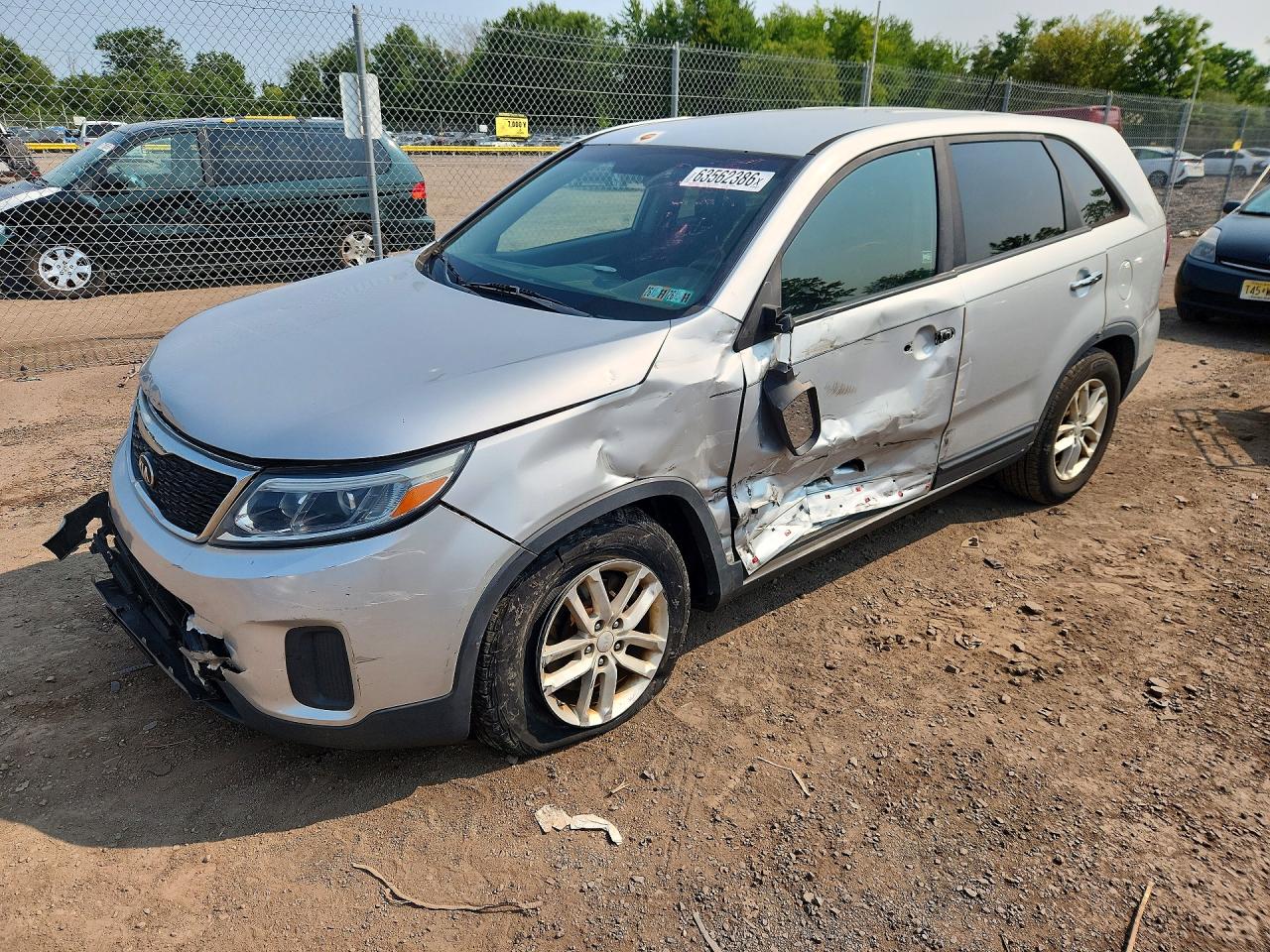2015 KIA SORENTO LX