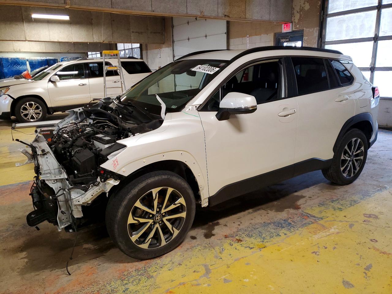 2023 TOYOTA COROLLA CROSS XLE