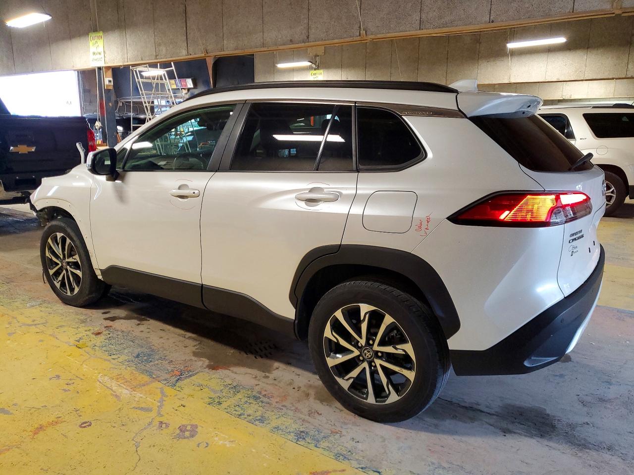 2023 TOYOTA COROLLA CROSS XLE — снимка 2