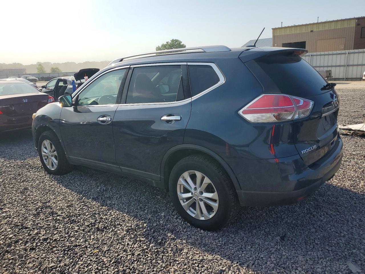 2016 NISSAN ROGUE SV — снимка 2