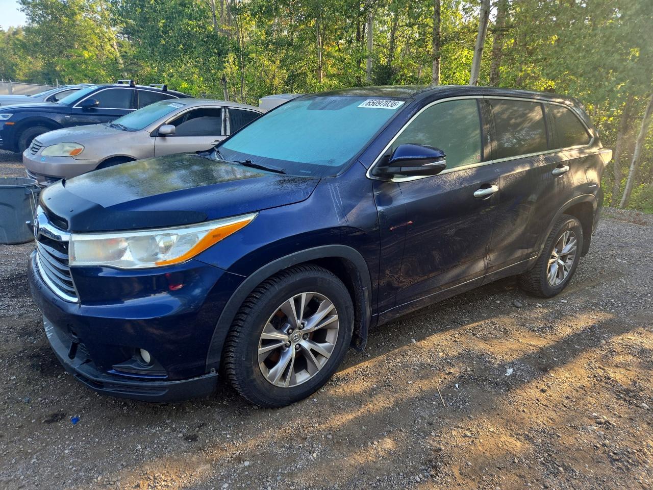2015 TOYOTA HIGHLANDER LE