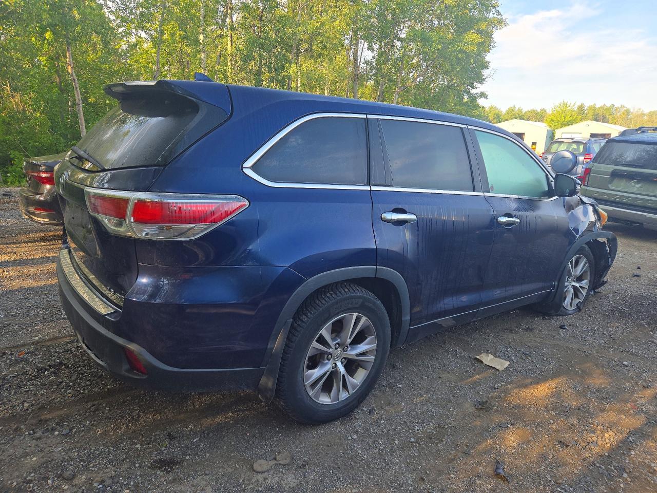 2015 TOYOTA HIGHLANDER LE — снимка 3