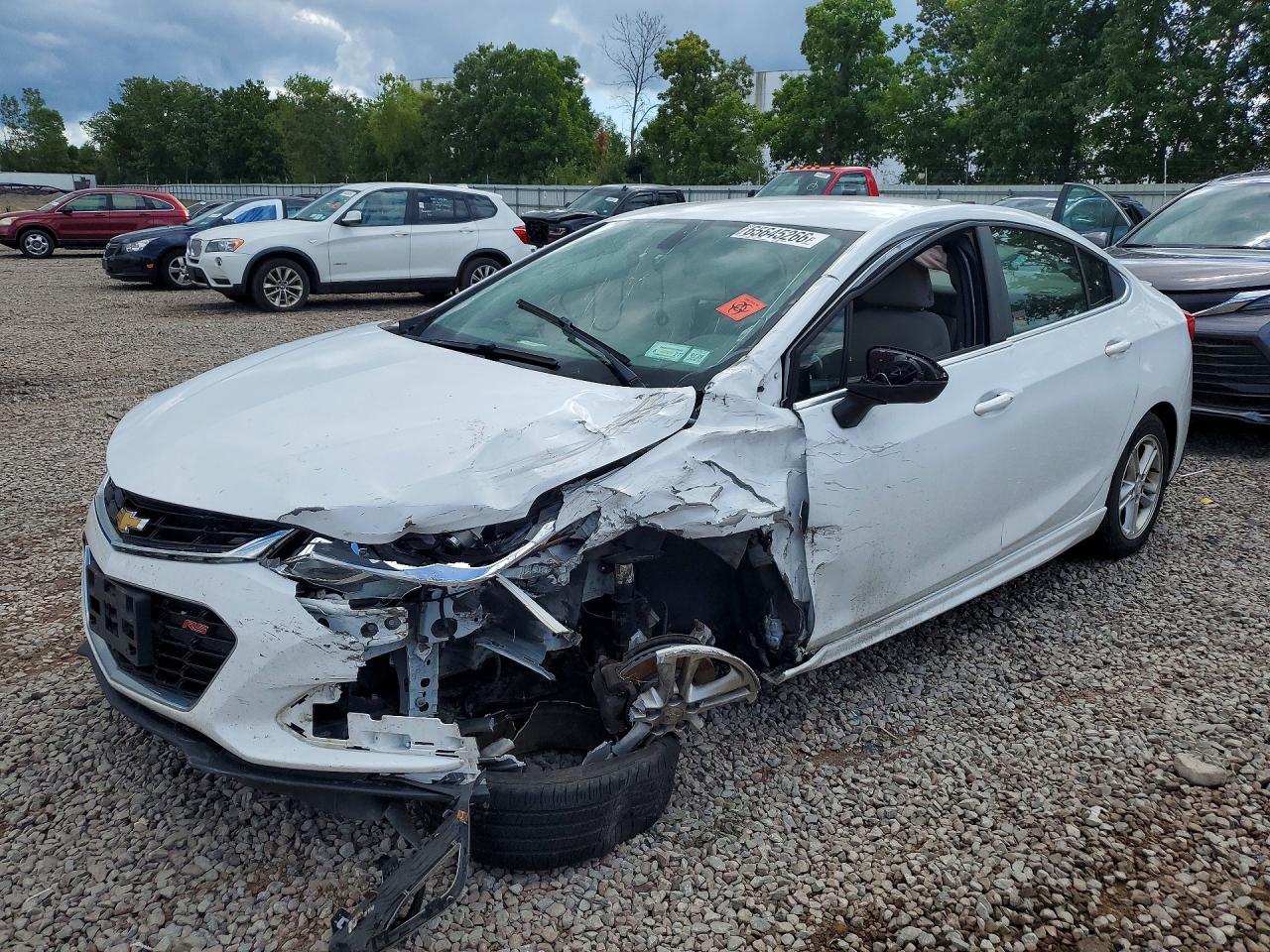 2017 CHEVROLET CRUZE LT