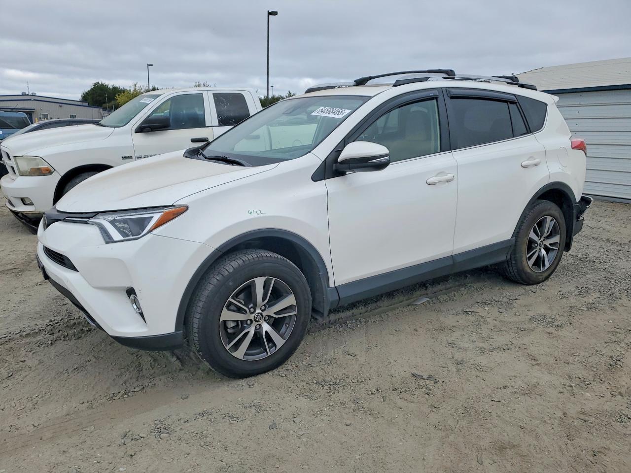 2017 TOYOTA RAV4 XLE