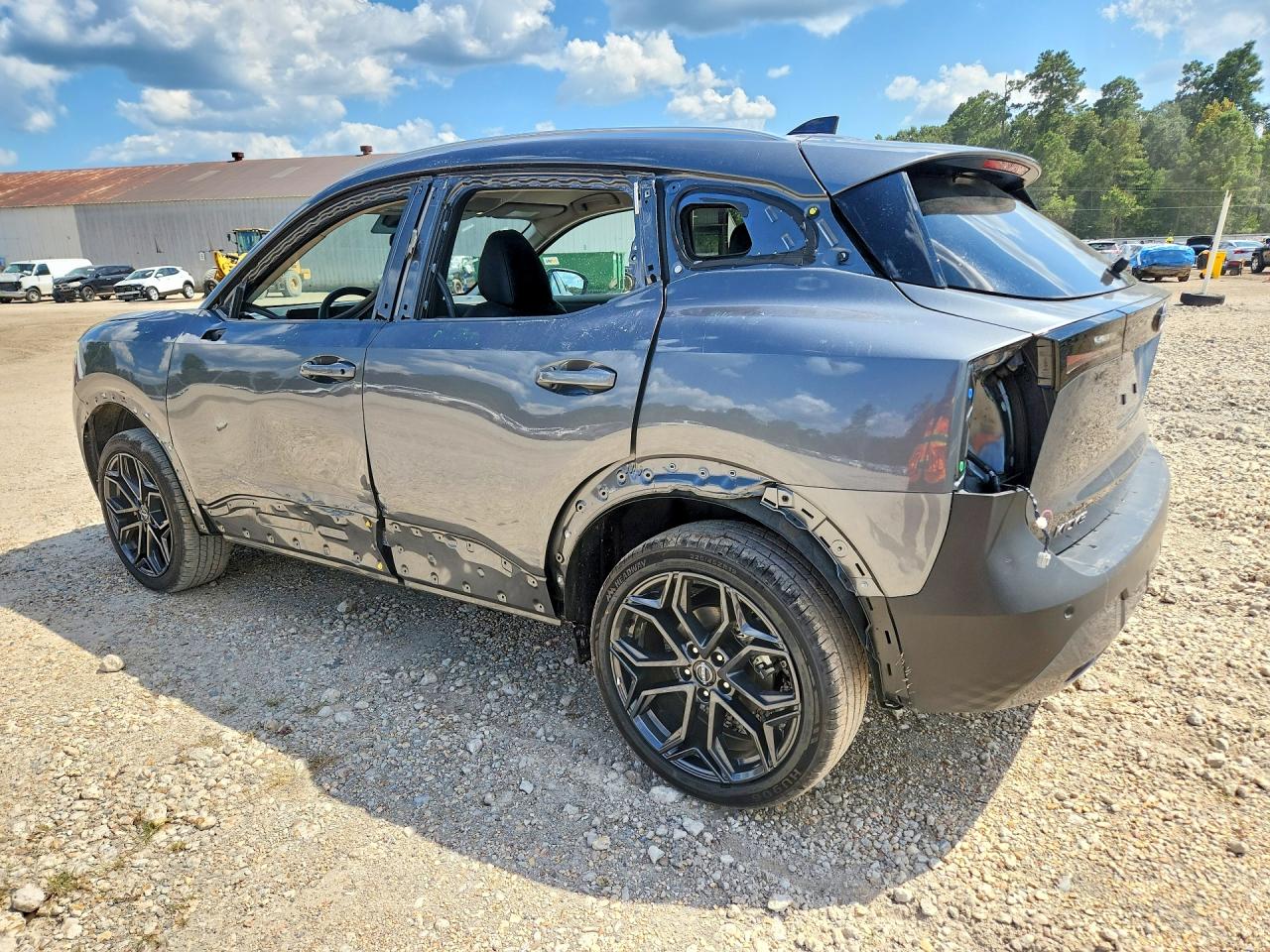 2026 NISSAN KICKS SR — снимка 2