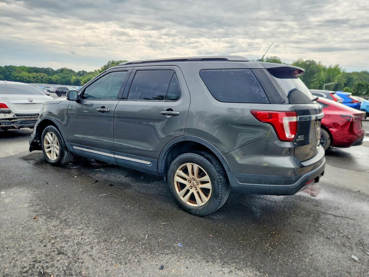 2019 FORD EXPLORER XLT — снимка 2