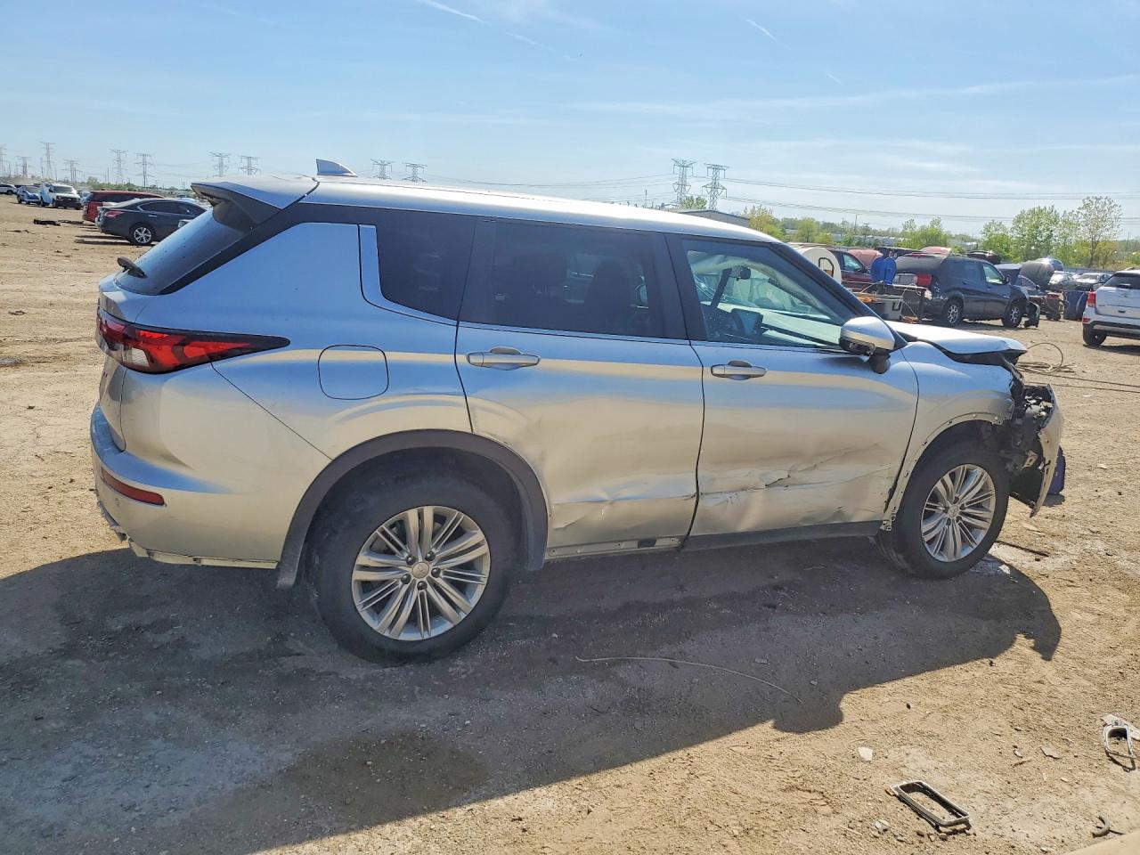 2022 MITSUBISHI OUTLANDER ES — снимка 3