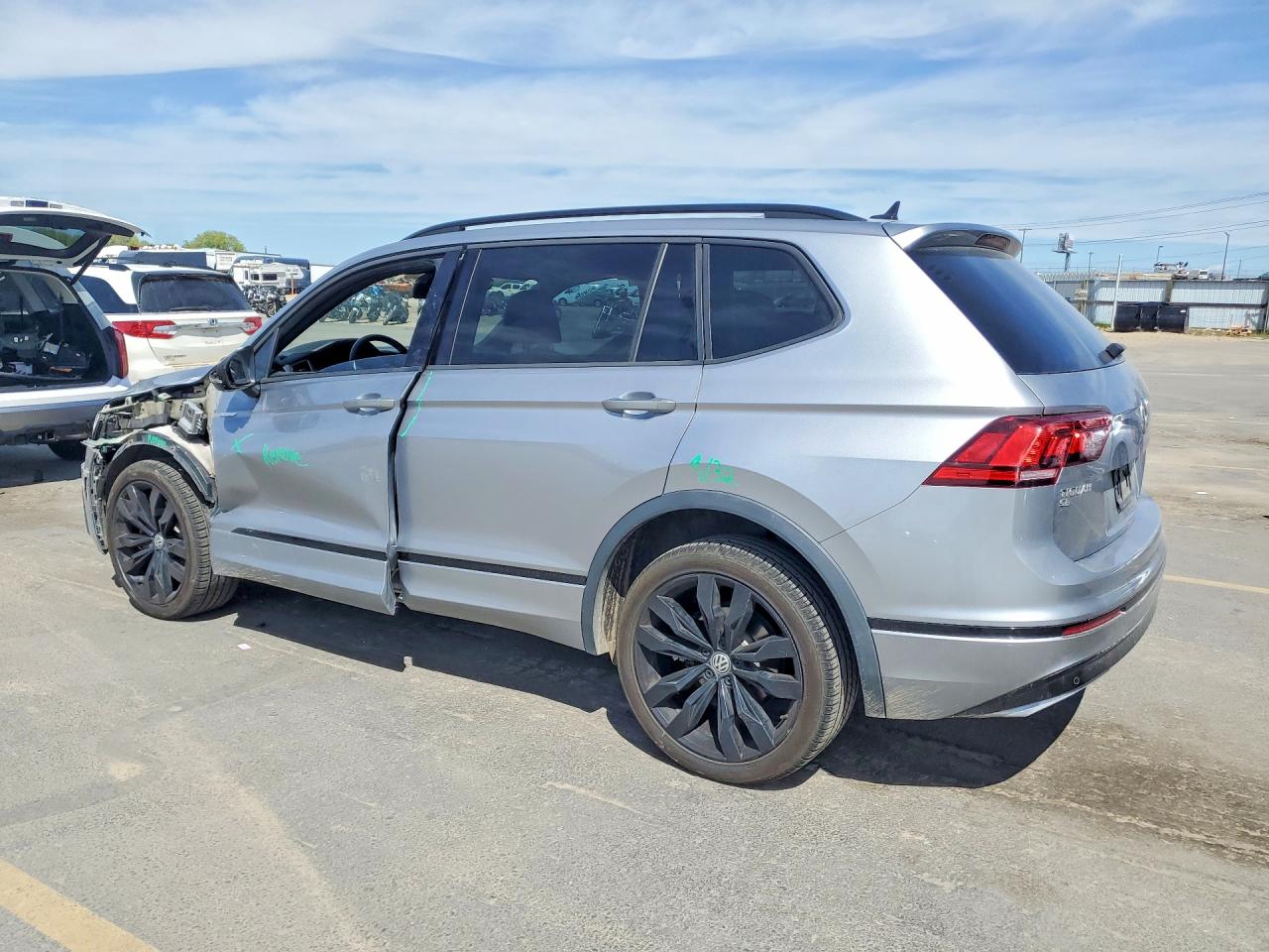 2020 VOLKSWAGEN TIGUAN SE — снимка 2