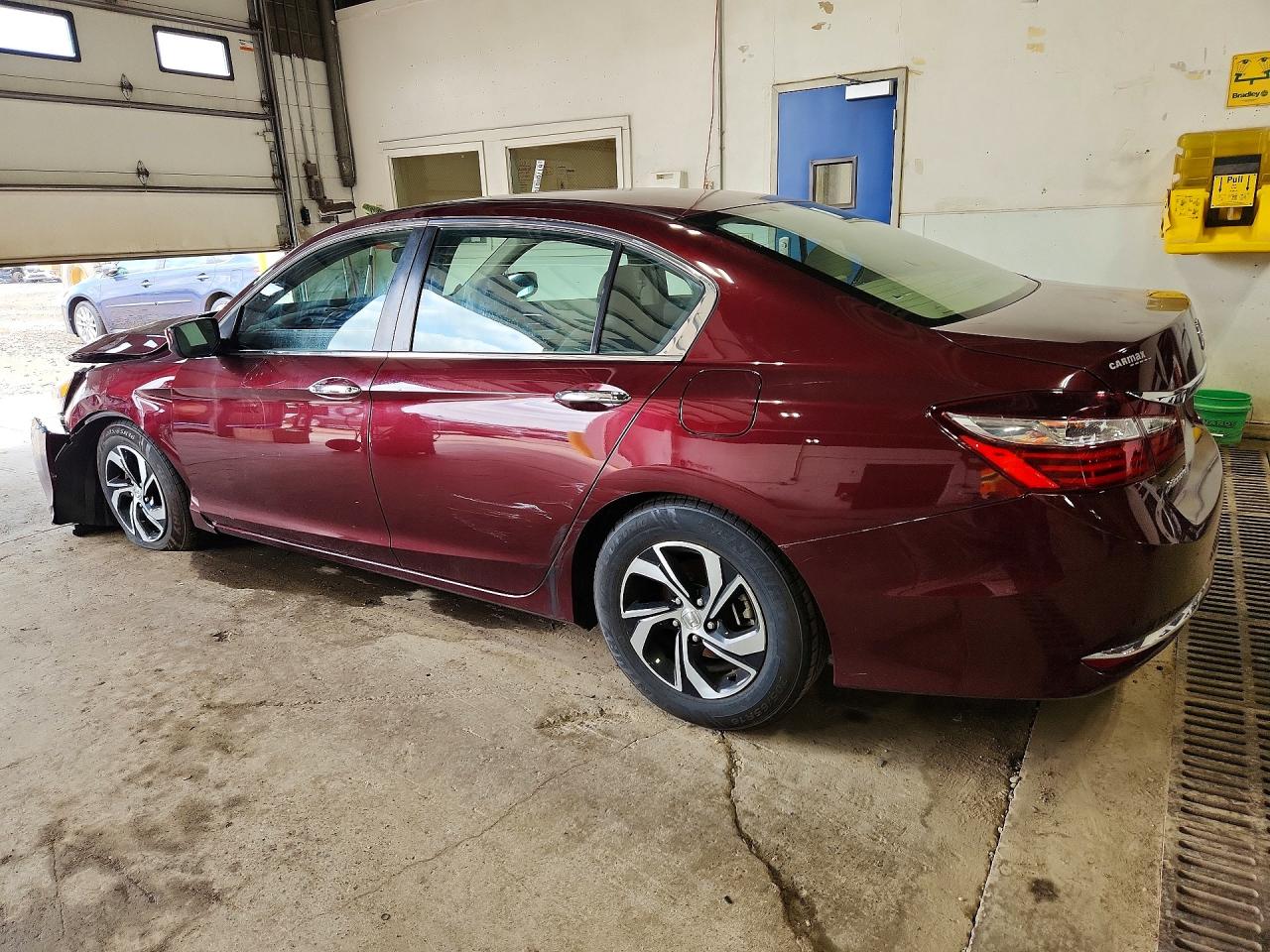 2017 HONDA ACCORD LX — снимка 2