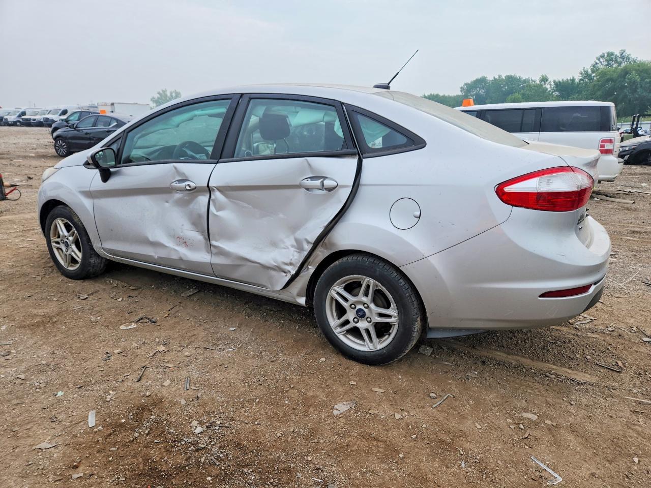2017 FORD FIESTA SE — снимка 2