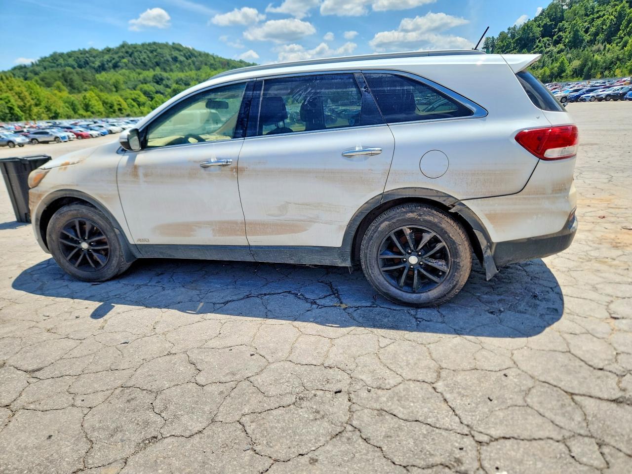 2017 KIA SORENTO LX — снимка 2
