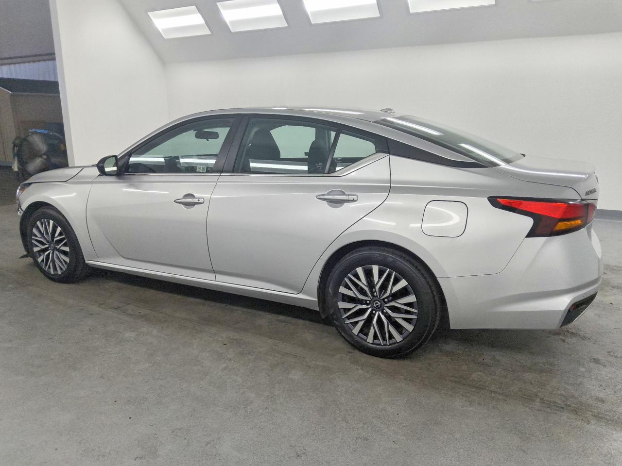 2025 NISSAN ALTIMA SV — снимка 2