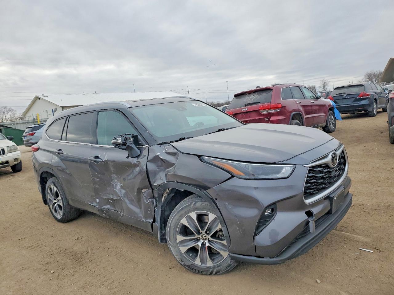 2022 TOYOTA HIGHLANDER XLE — снимка 4