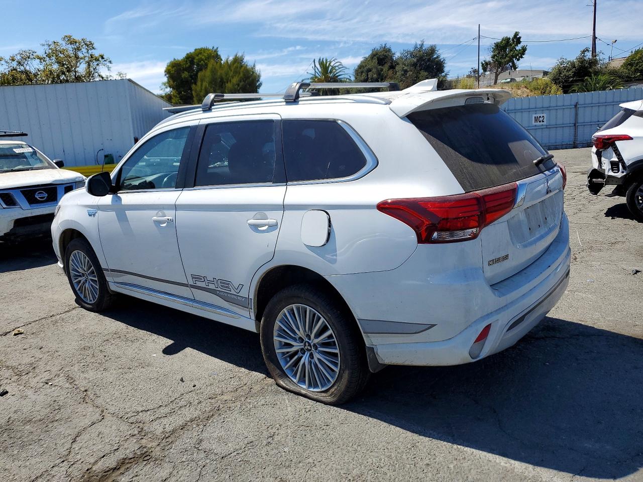 2019 MITSUBISHI OUTLANDER SEL — снимка 2