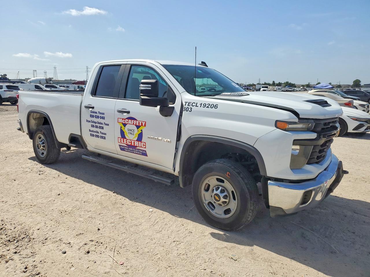 2025 CHEVROLET SILVERADO C2500 HEAVY DUTY — снимка 4