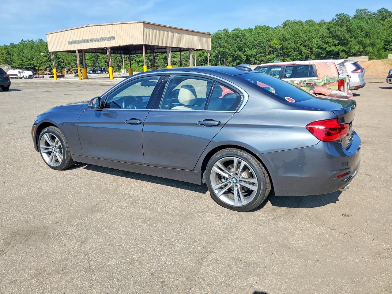 2018 BMW 330 I — снимка 2