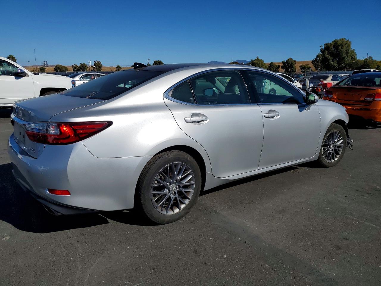 2018 LEXUS ES 350 — снимка 3