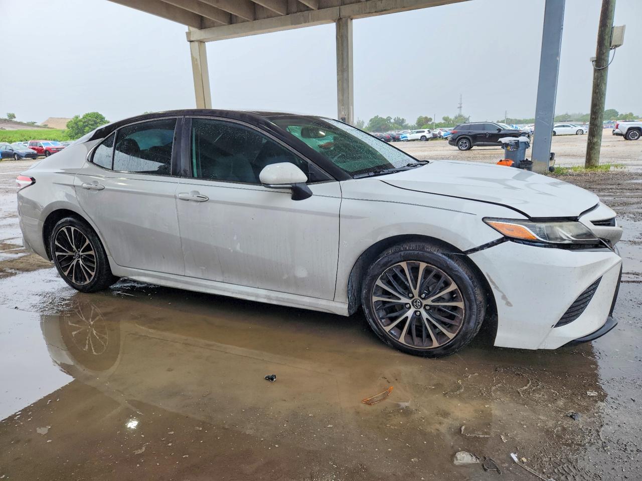 2019 TOYOTA CAMRY SE — снимка 4