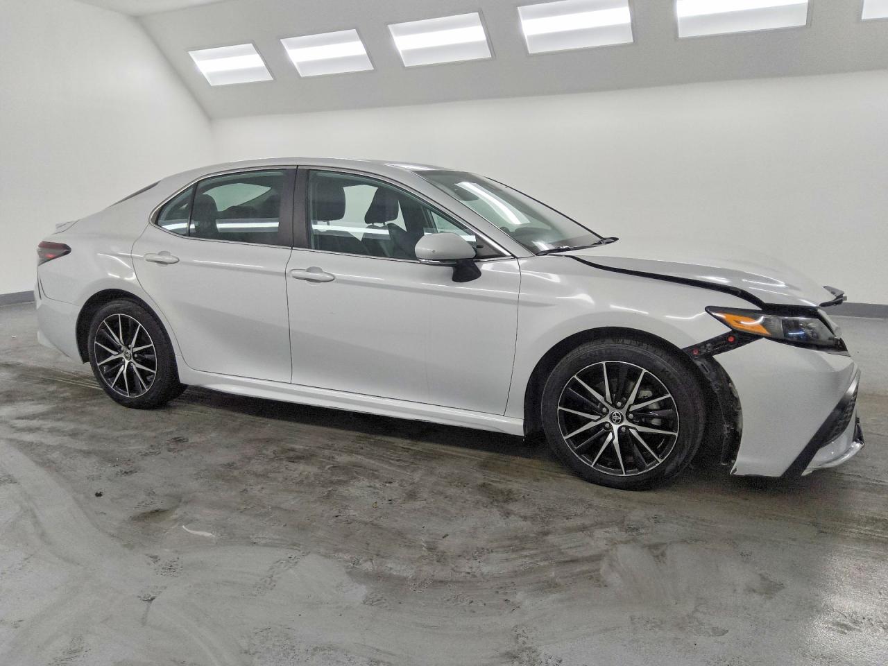2023 TOYOTA CAMRY SE — снимка 4