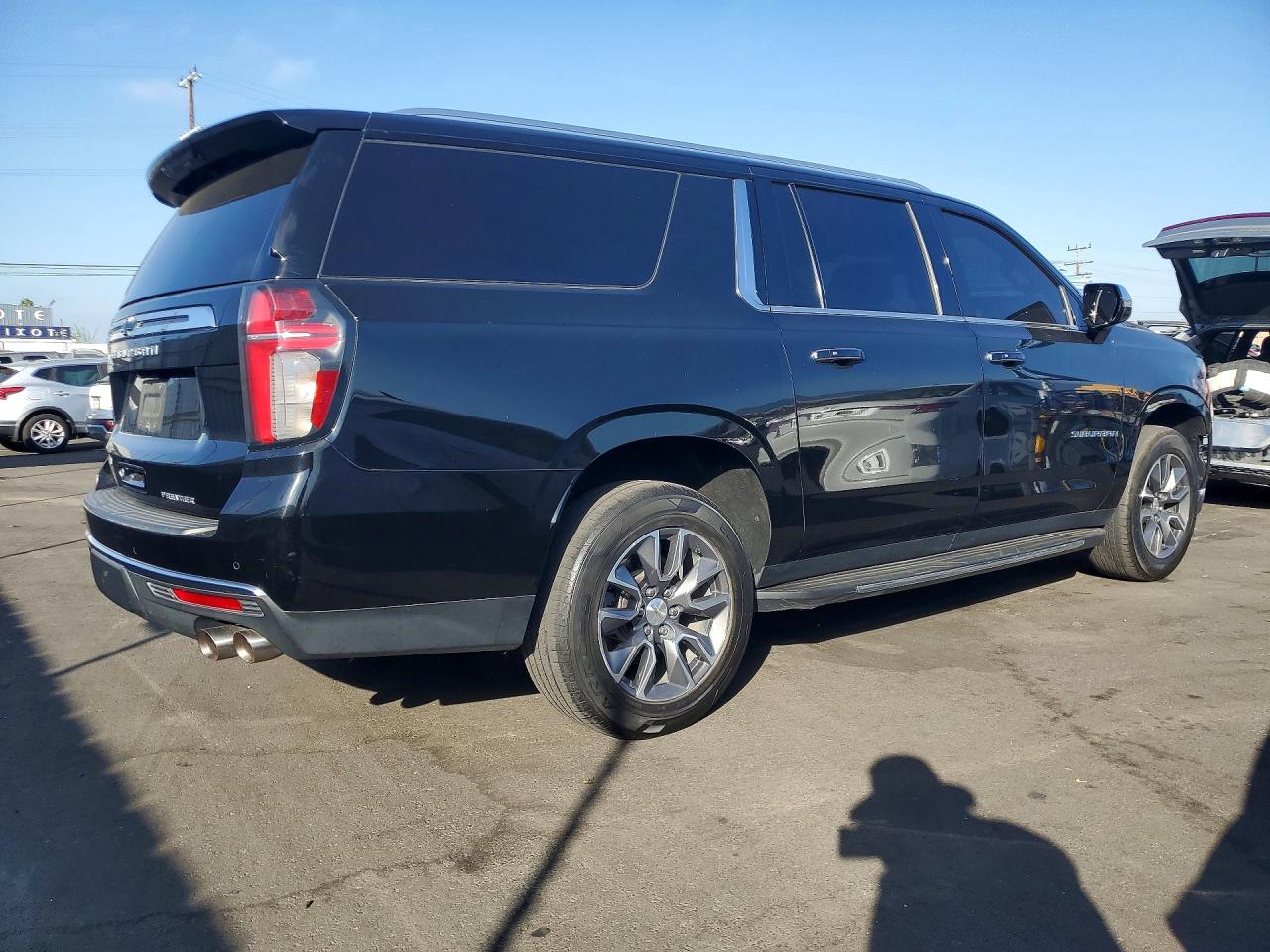 2021 CHEVROLET SUBURBAN C1500 PREMIER — снимка 3