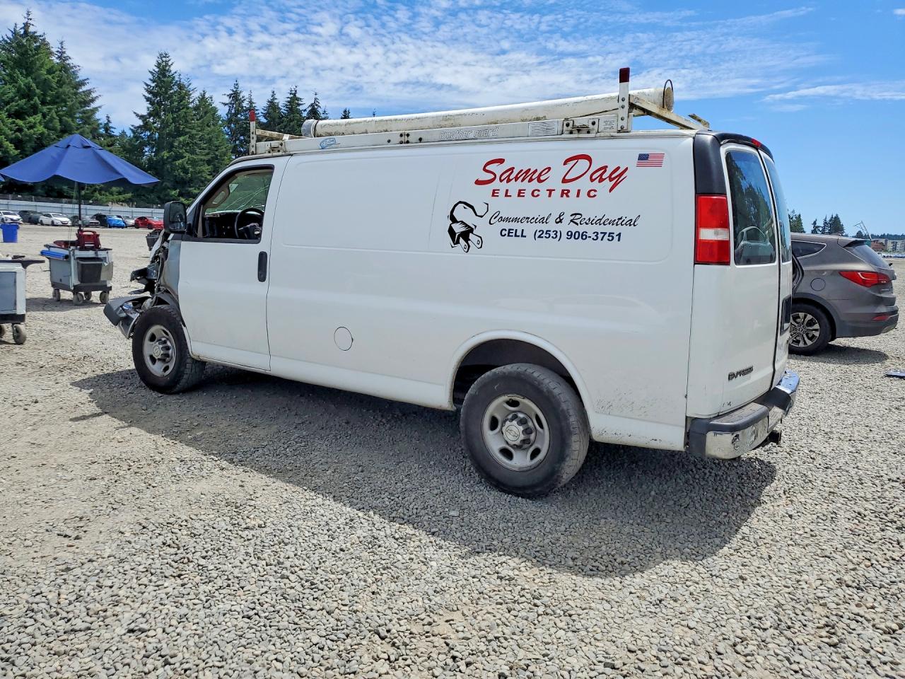 2016 CHEVROLET EXPRESS G2500 — снимка 2