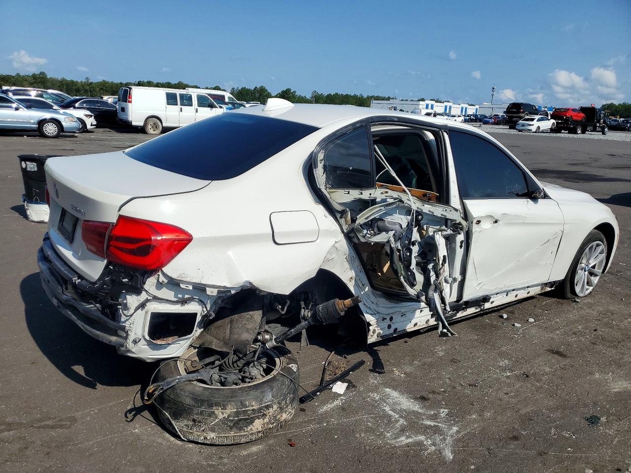 2016 BMW 320 I — снимка 3