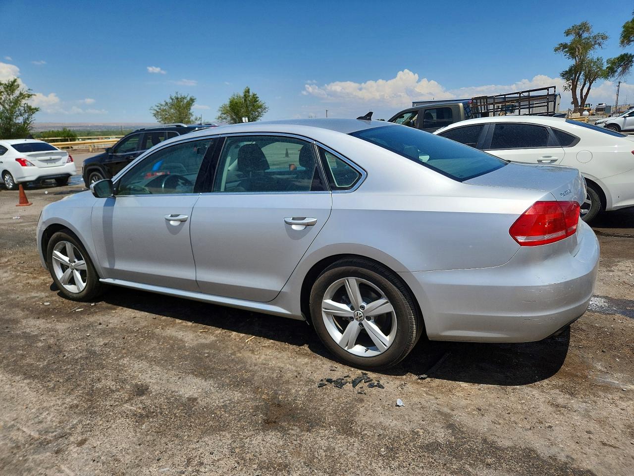2015 VOLKSWAGEN PASSAT S — снимка 2