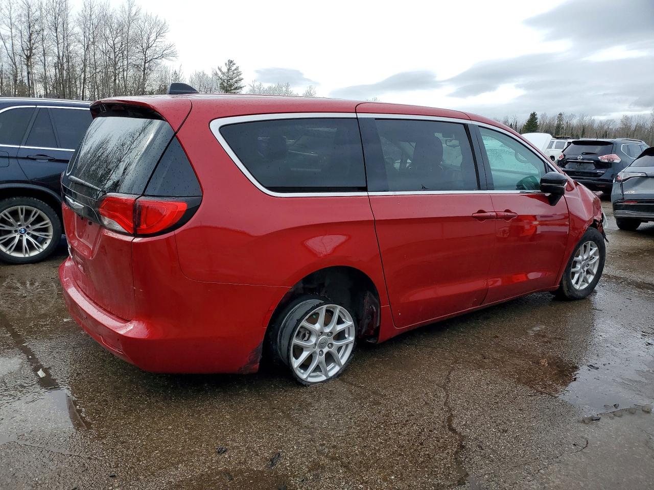 2024 CHRYSLER GRAND CARAVAN SXT — снимка 3