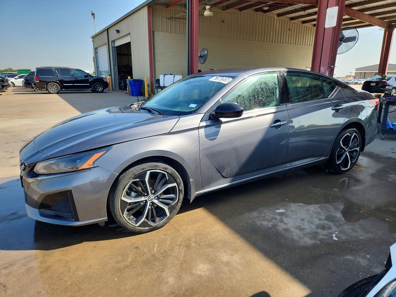 2025 NISSAN ALTIMA SR