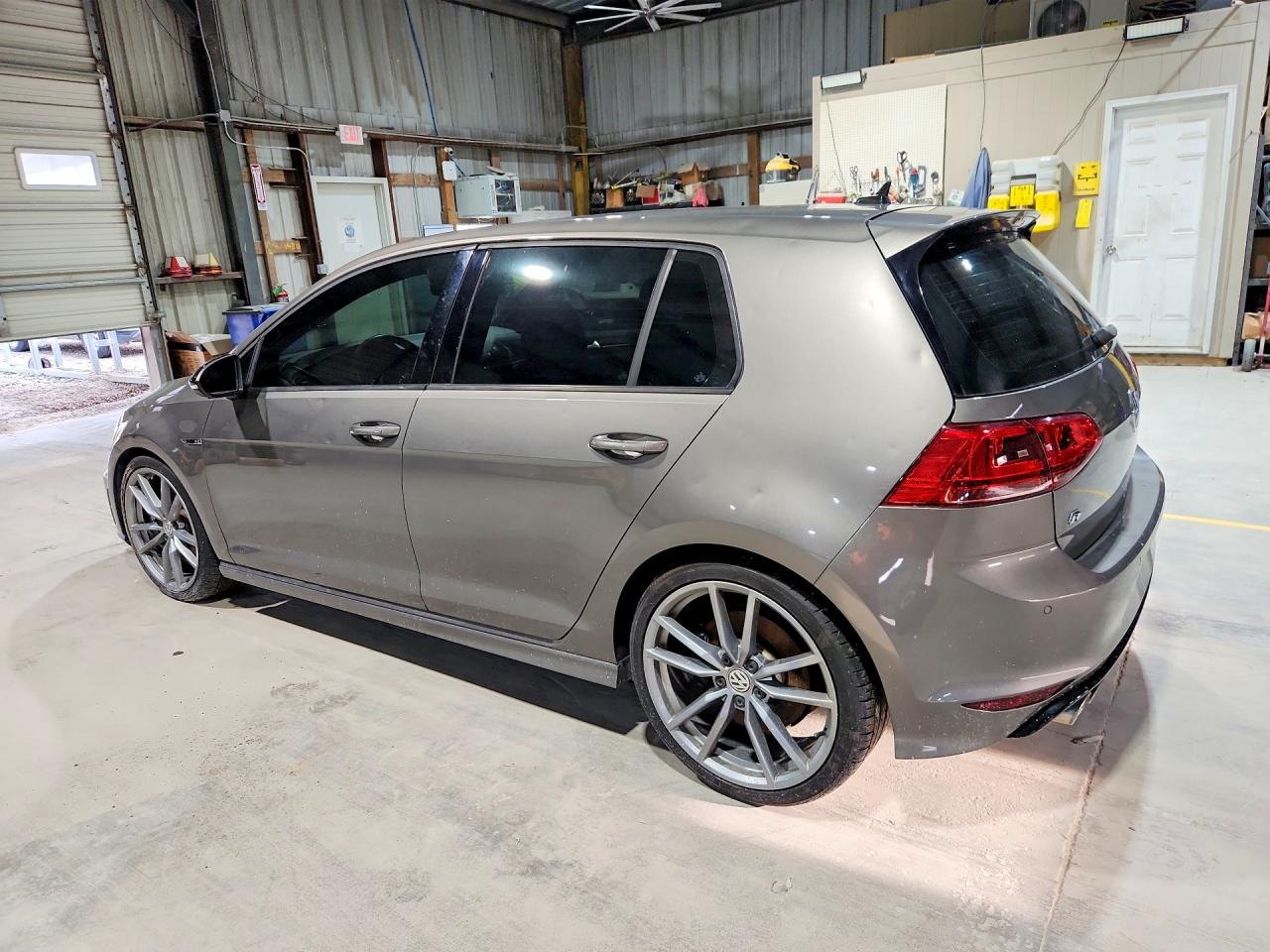 2017 VOLKSWAGEN GOLF R — снимка 2