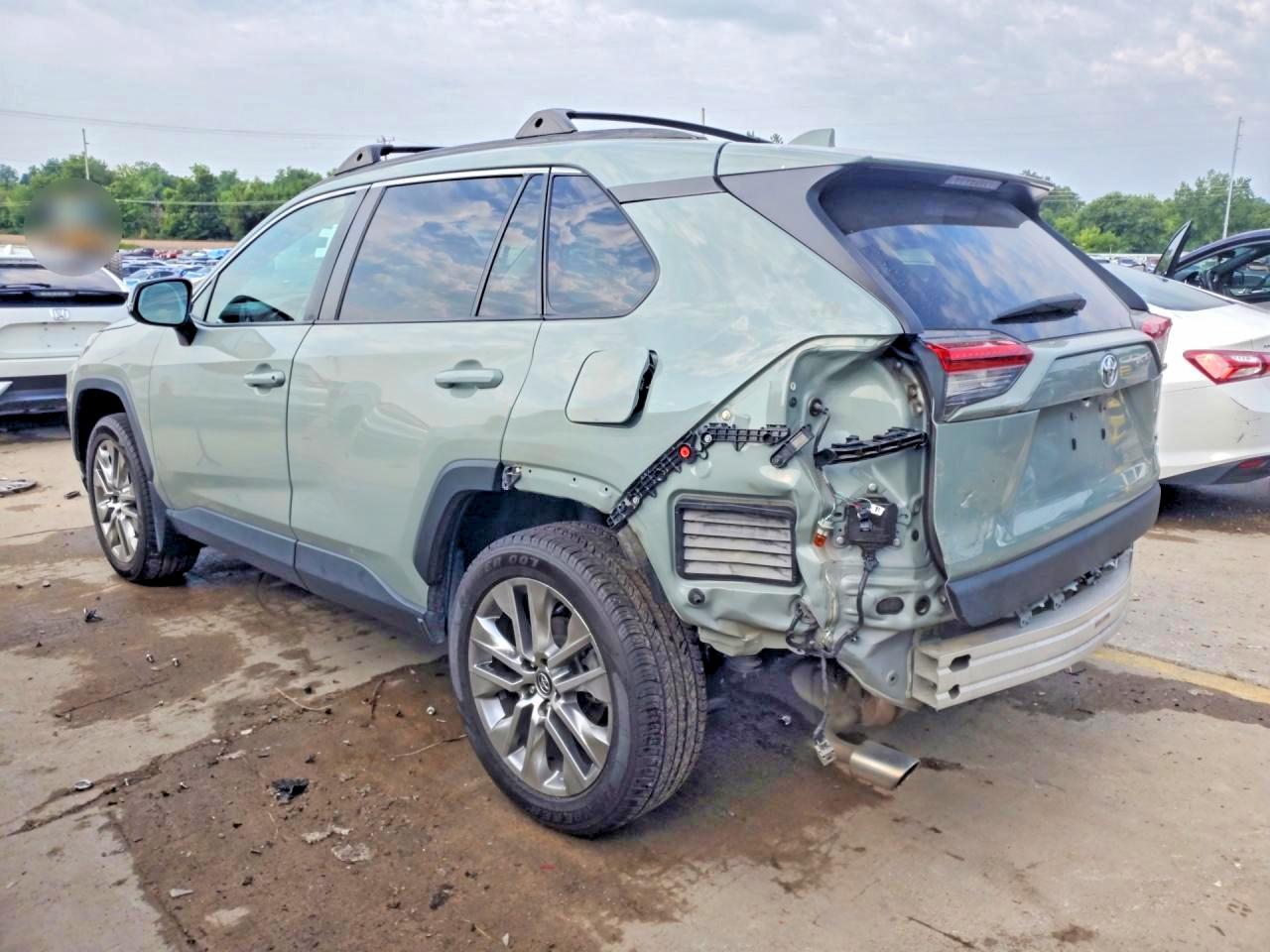 2020 TOYOTA RAV4 XLE PREMIUM — снимка 2