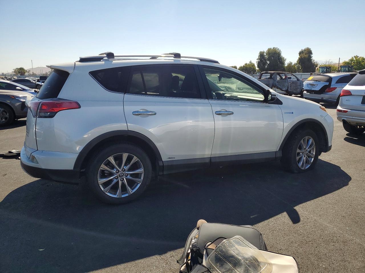 2017 TOYOTA RAV4 HV LIMITED — снимка 3