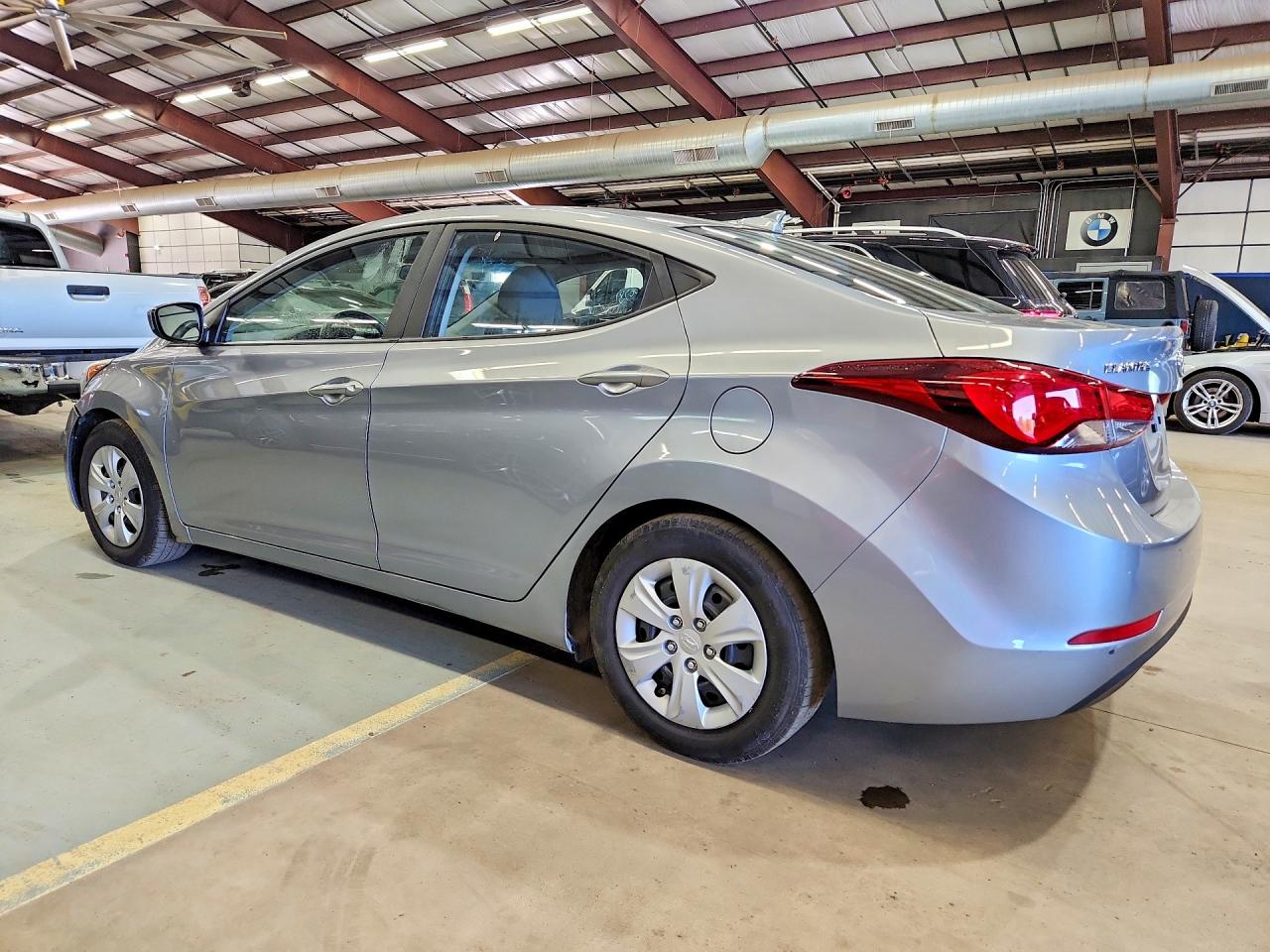 2016 HYUNDAI ELANTRA SE — снимка 2